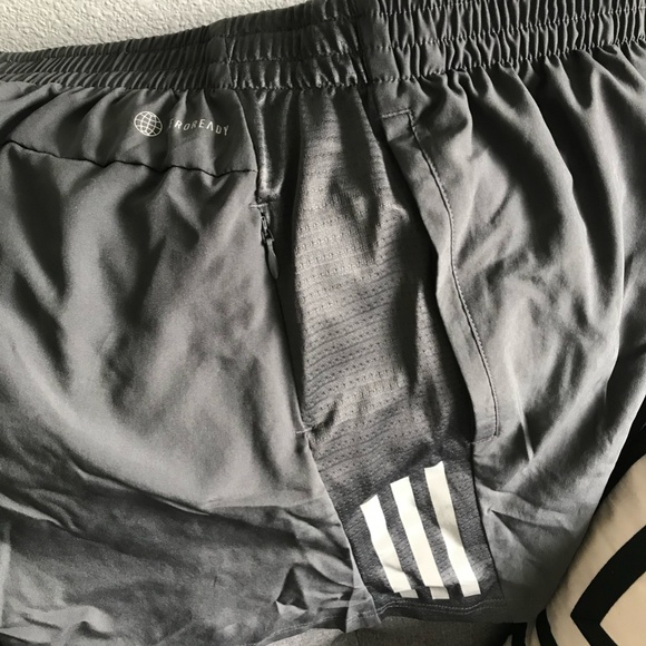 New without Tags Adidas mens shorts 5" - Picture 2 of 3